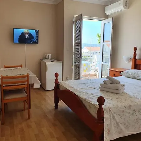Emilly Setaliste Kneza Branimira 44 Biograd Na Moru